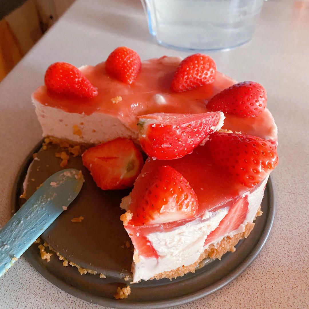 草莓慕斯（6寸）