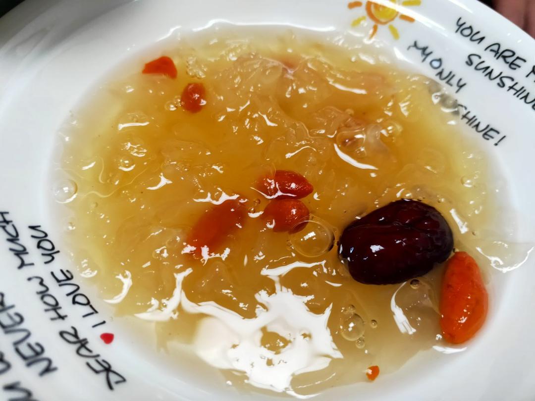 红枣银耳汤