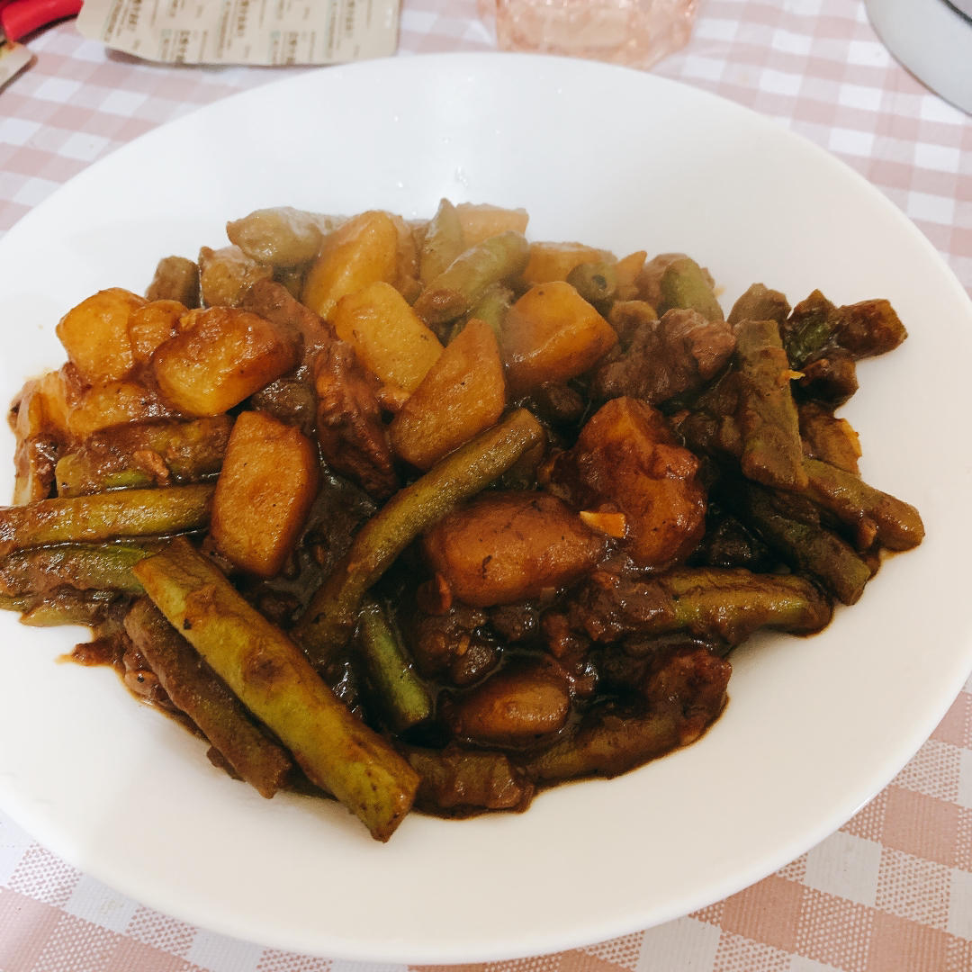 五花肉炖芸豆土豆 Pork Belly with B&P