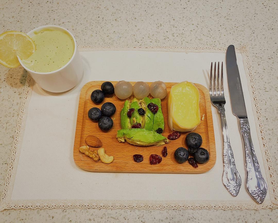 牛油果奶昔的做法