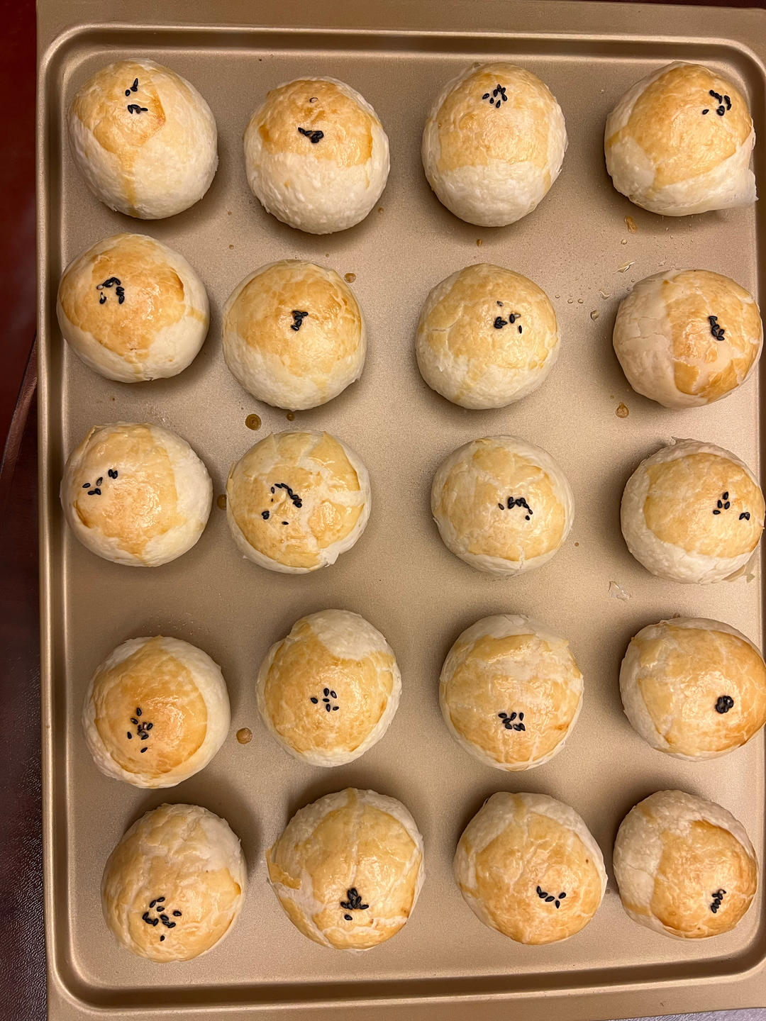 超简单 免揉 酥掉渣的蛋黄酥(超详细附全程视频)不破酥『万能酥皮』