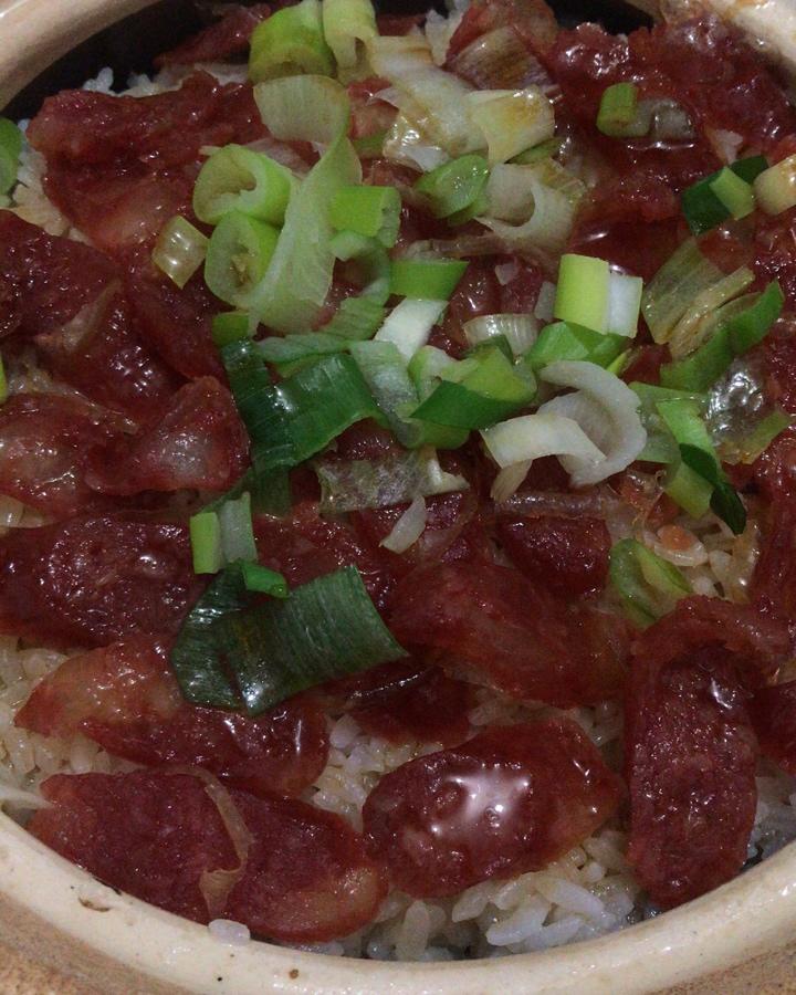 正宗广式腊味煲仔饭