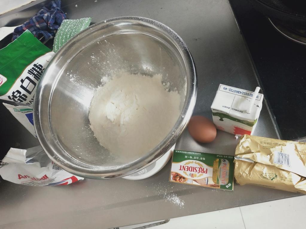 纯奶手撕吐司的做法 步骤1