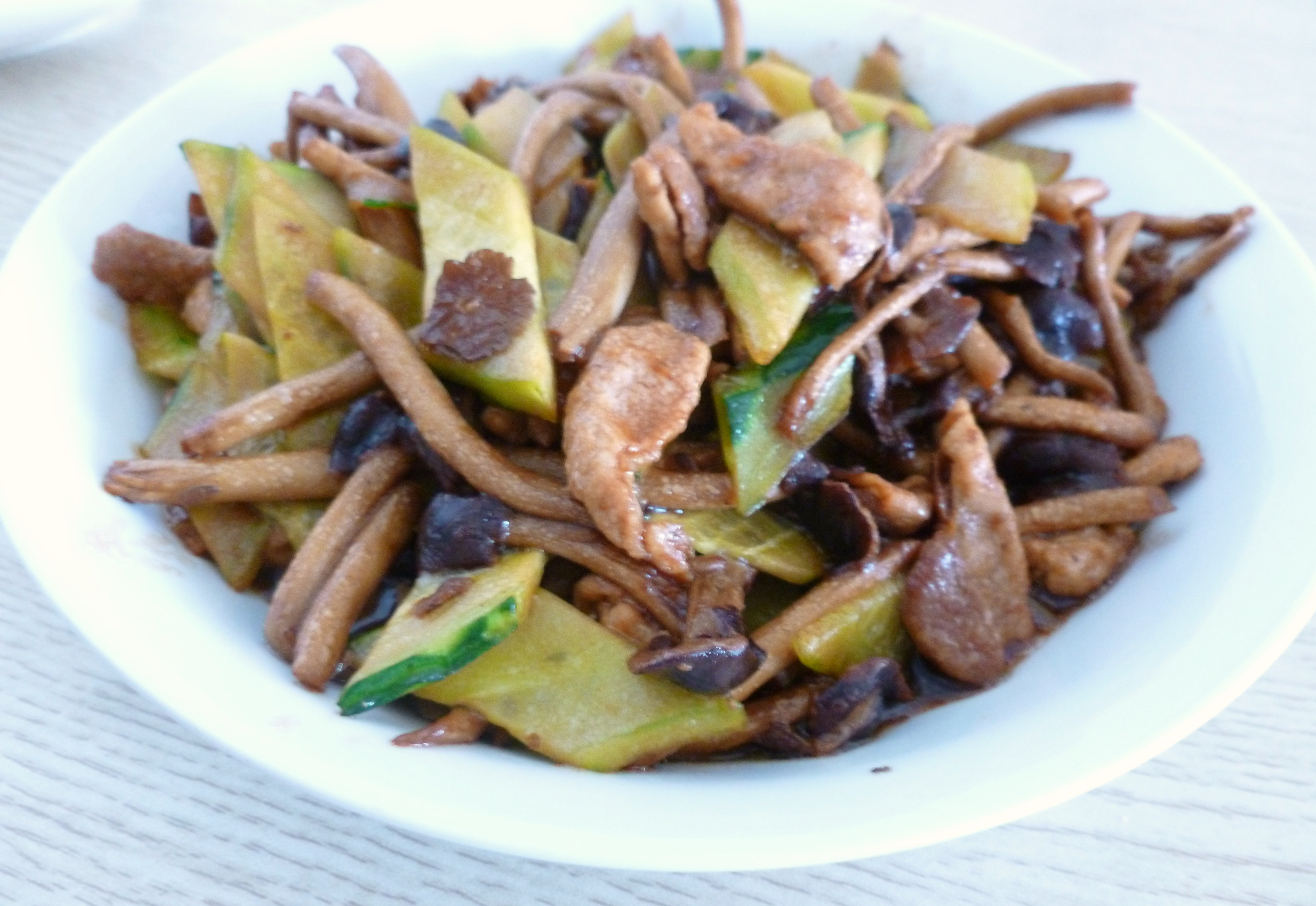 菌菇炒肉片