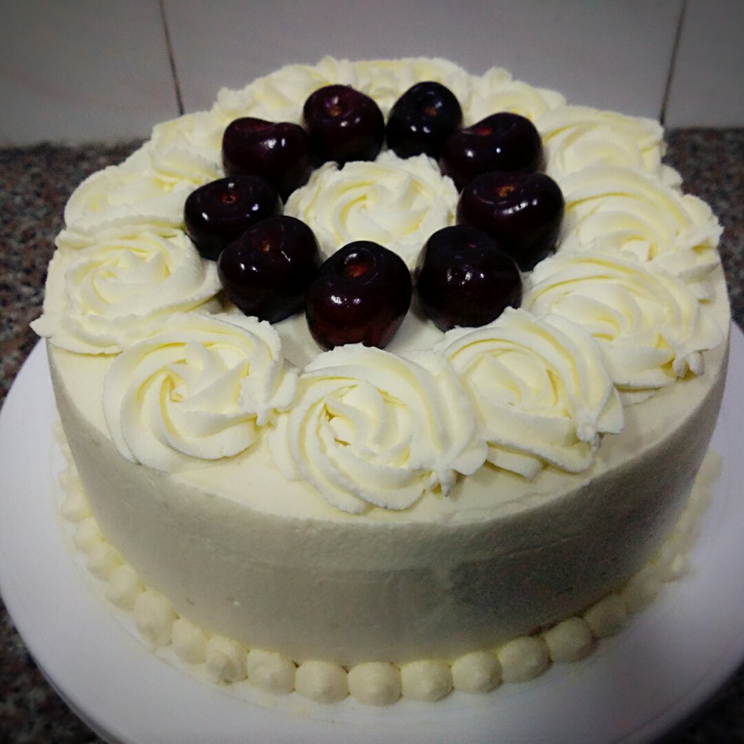 奶油水果装饰蛋糕