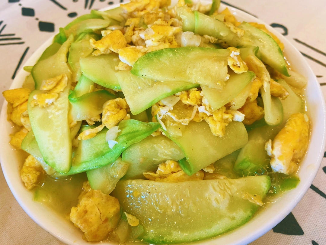 清香的西葫芦炒鸡蛋