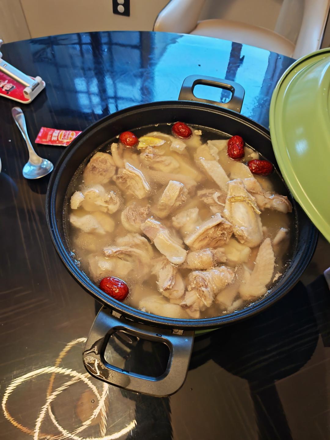 不加一滴水的椰子鸡