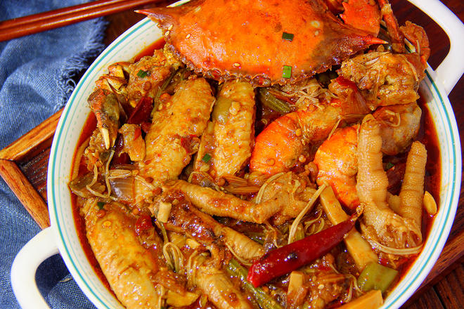 肉蟹煲￨最下饭的做法