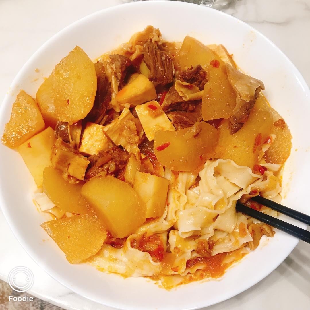 完胜刘一锅的 筋头巴脑炖土豆胡萝卜