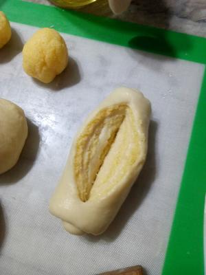 椰蓉淡奶油面包(一次发酵)附椰蓉馅做法的做法 步骤10