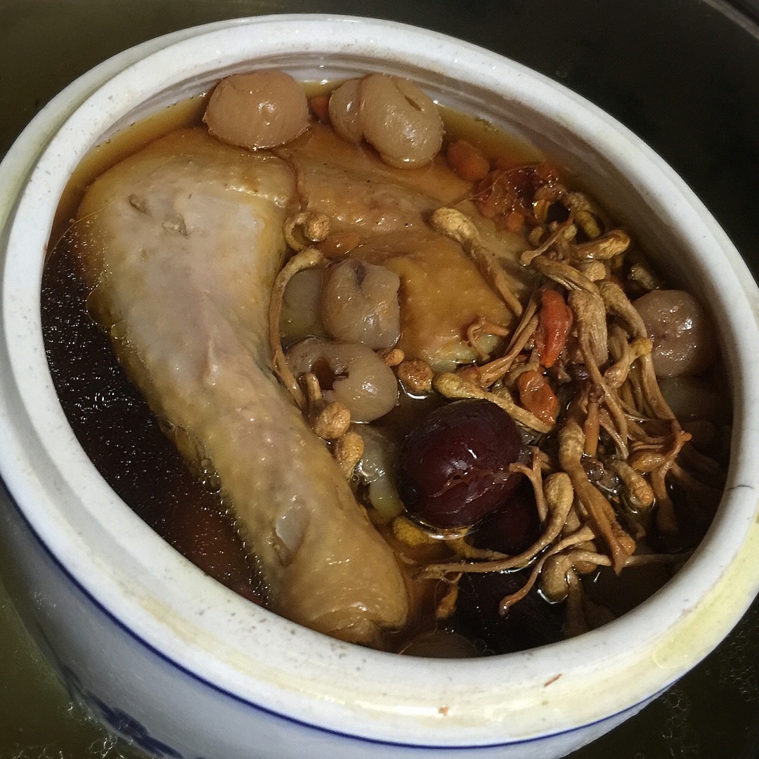 香菇炖鸡腿