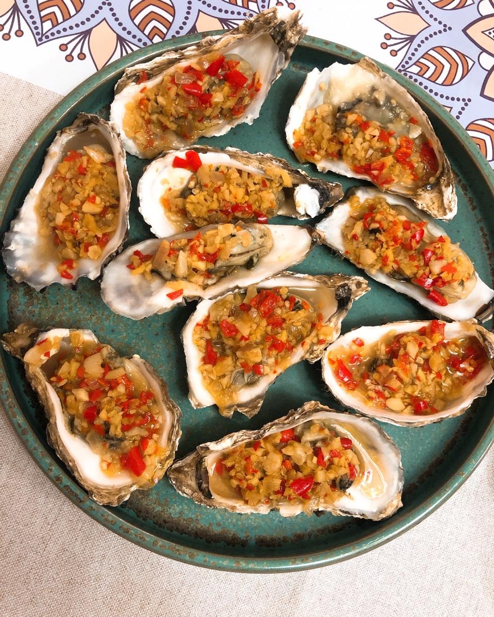 有个锅就能在家做的蒜蓉生蚝做法