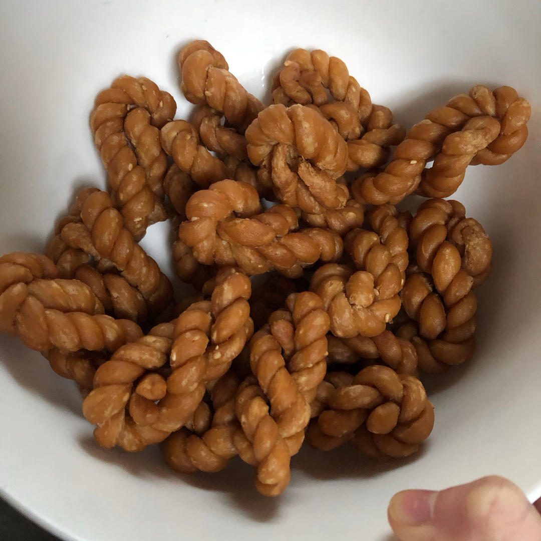 酥脆咸味小麻花