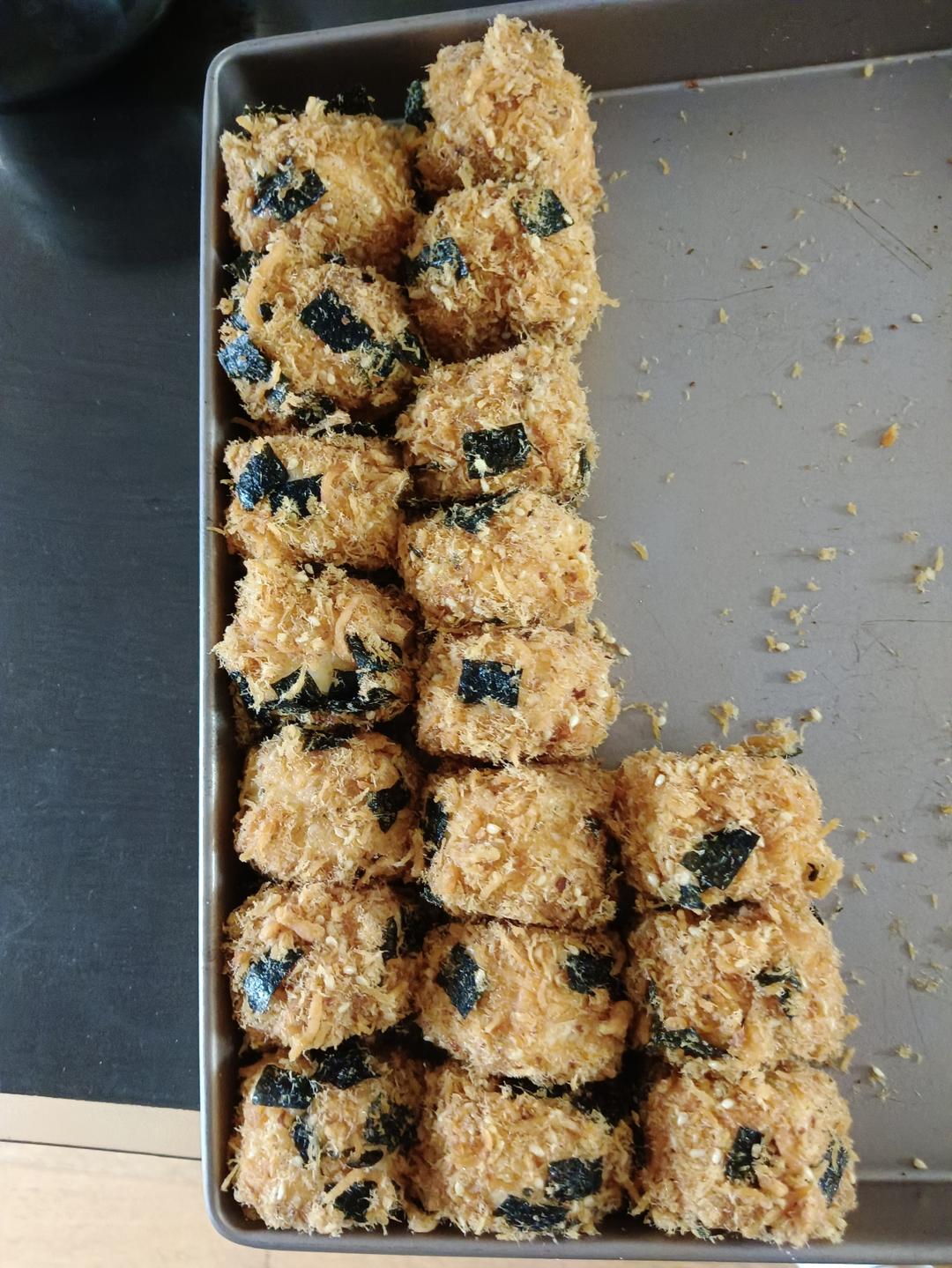 朋友都说比鲍师傅好吃的海苔肉松小贝