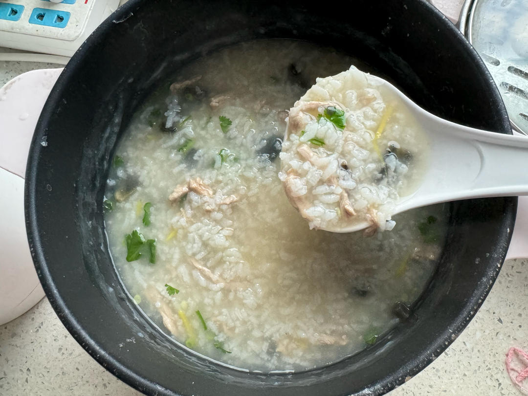 十五分钟快手之香滑皮蛋瘦肉粥(附五分钟电饭煲电压力锅更快捷方法)