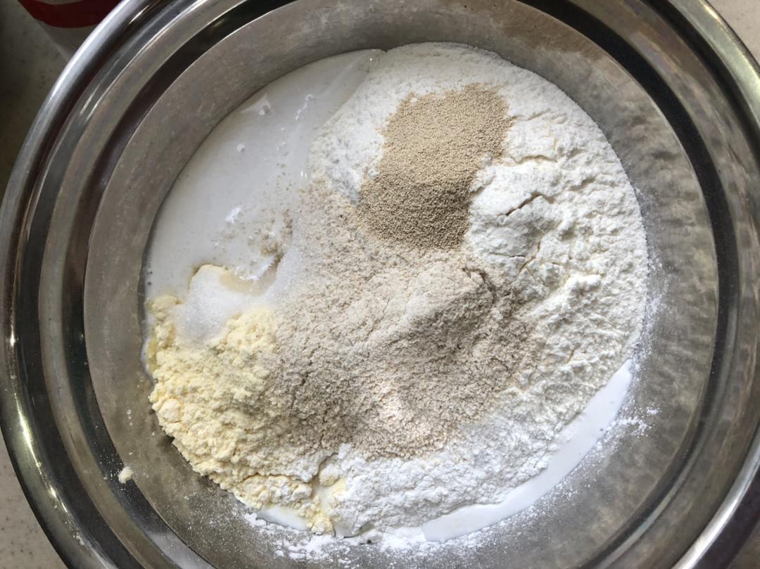 纯奶手撕吐司的做法 步骤1