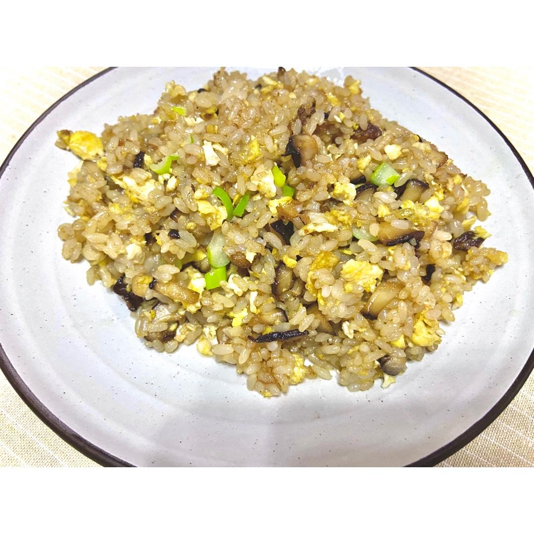 香菇鸡蛋炒饭