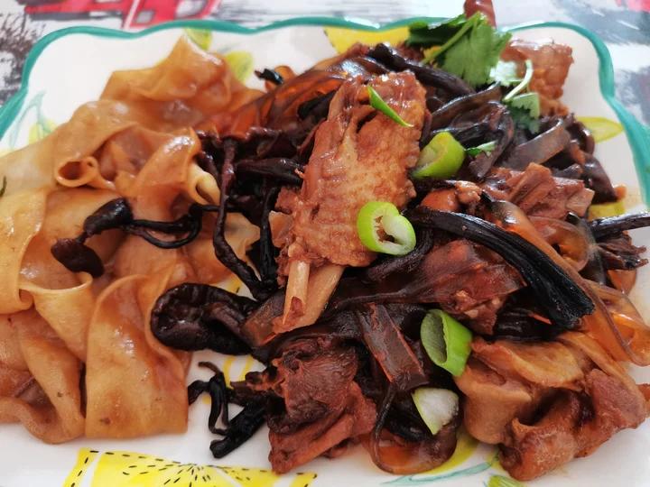 小鸡蘑菇炖粉条