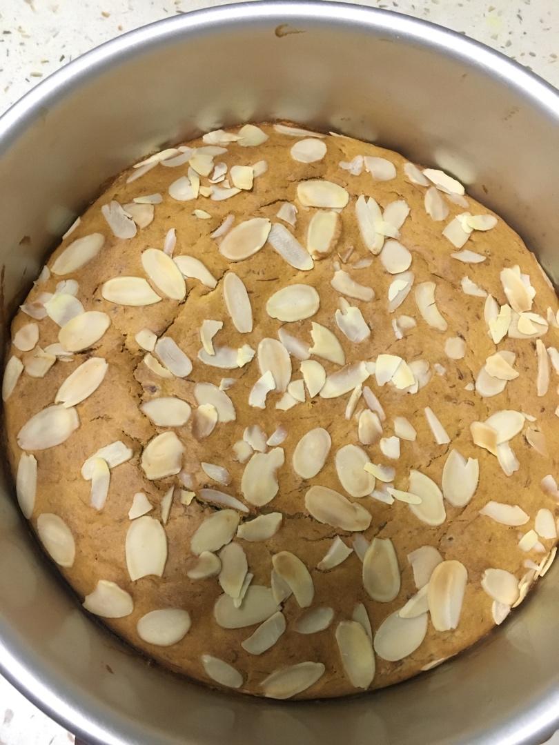 简简单单的香蕉核桃蛋糕（很香很香的咧）