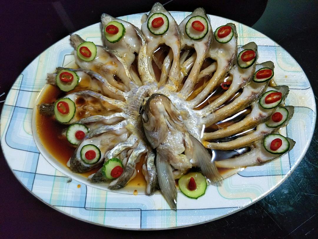 孔雀开屏清蒸鱼