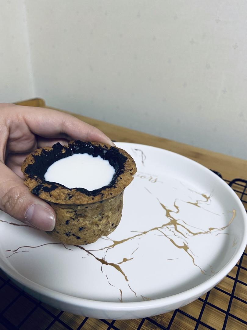 【视频食谱】巧克力燕麦曲奇杯
