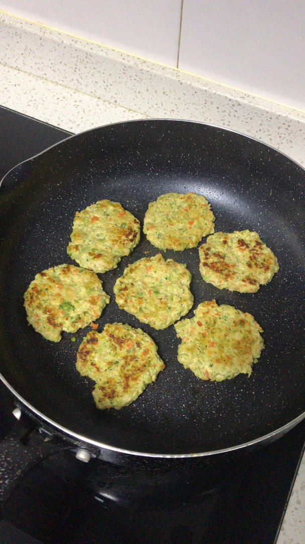 减肥餐低脂鸡胸肉饼