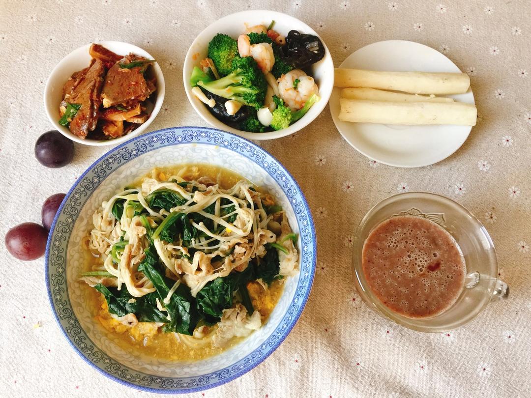 每天，叫醒我的是早餐