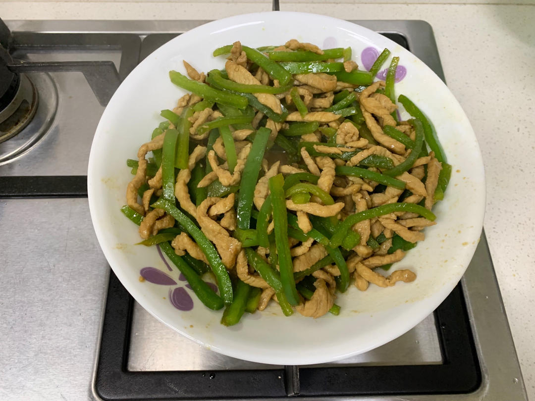 巨下饭的青椒炒肉丝