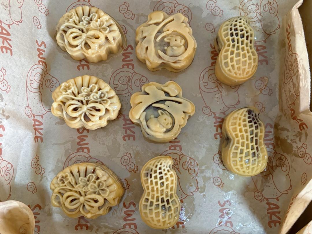 广式月饼—蛋黄莲蓉月饼