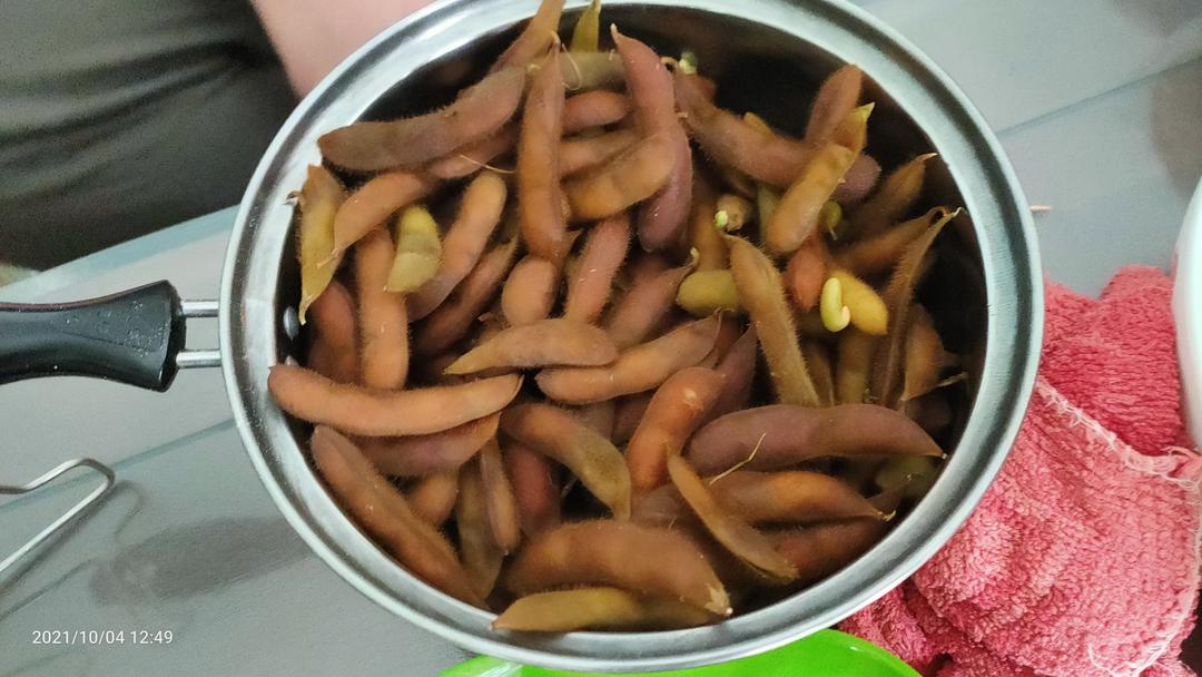 盐水煮毛豆