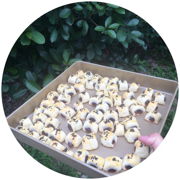 一口豆沙酥