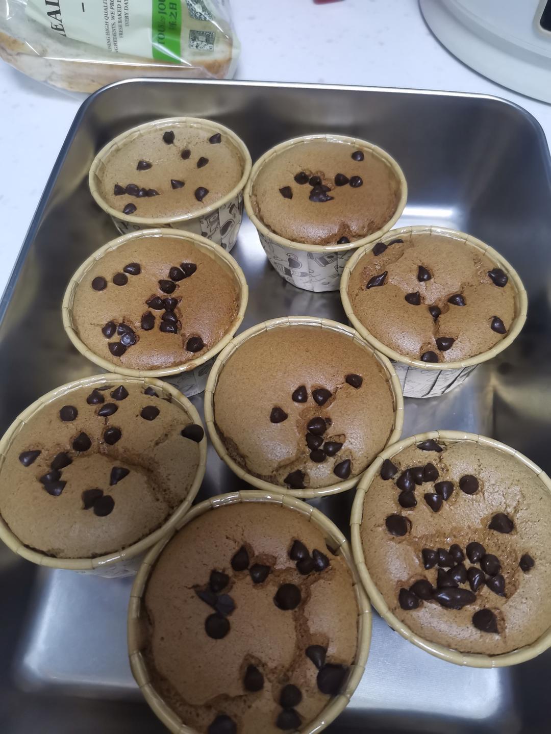可可戚风纸杯蛋糕