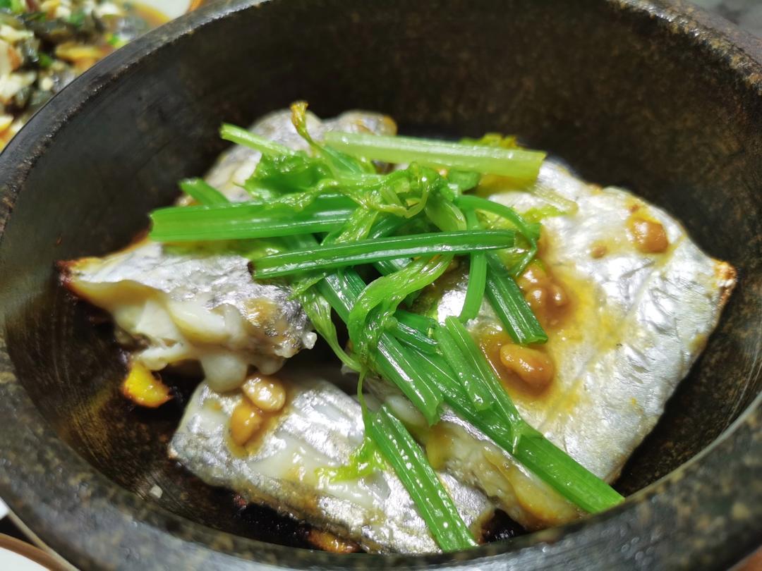 普宁豆酱焗带鱼