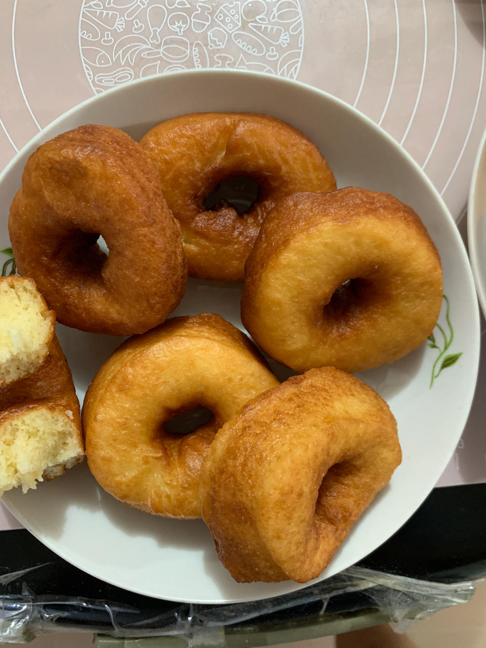 奶香味甜甜圈