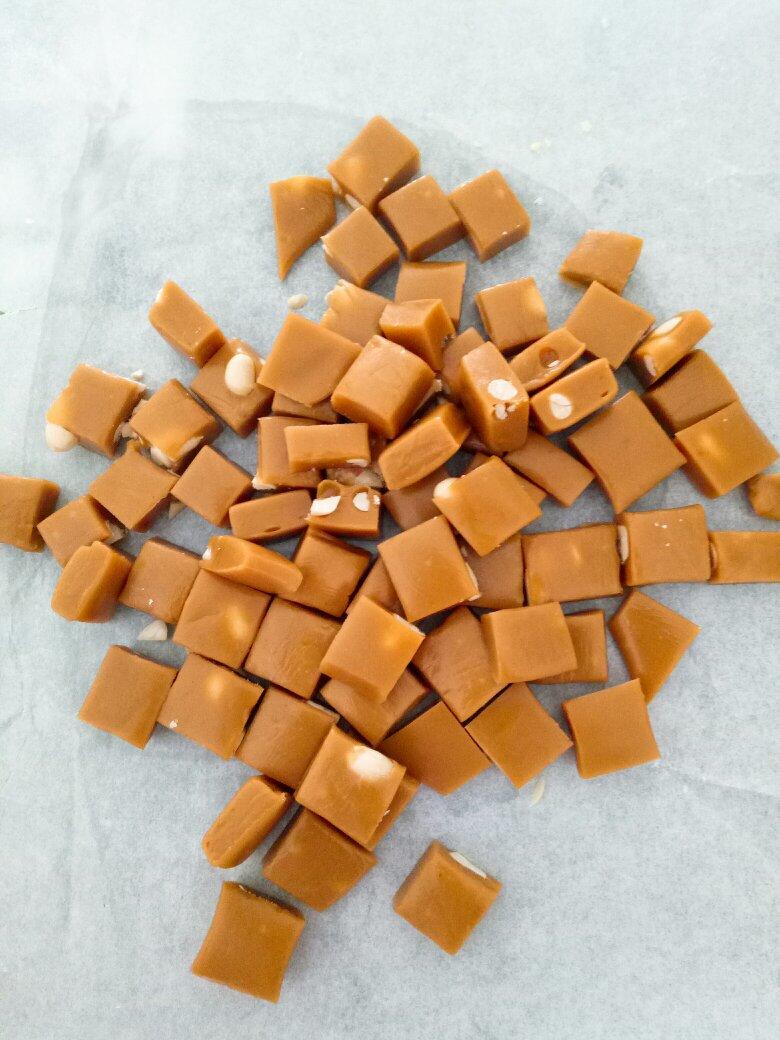 比牛轧糖还要好吃的花生太妃糖（消耗淡奶油）