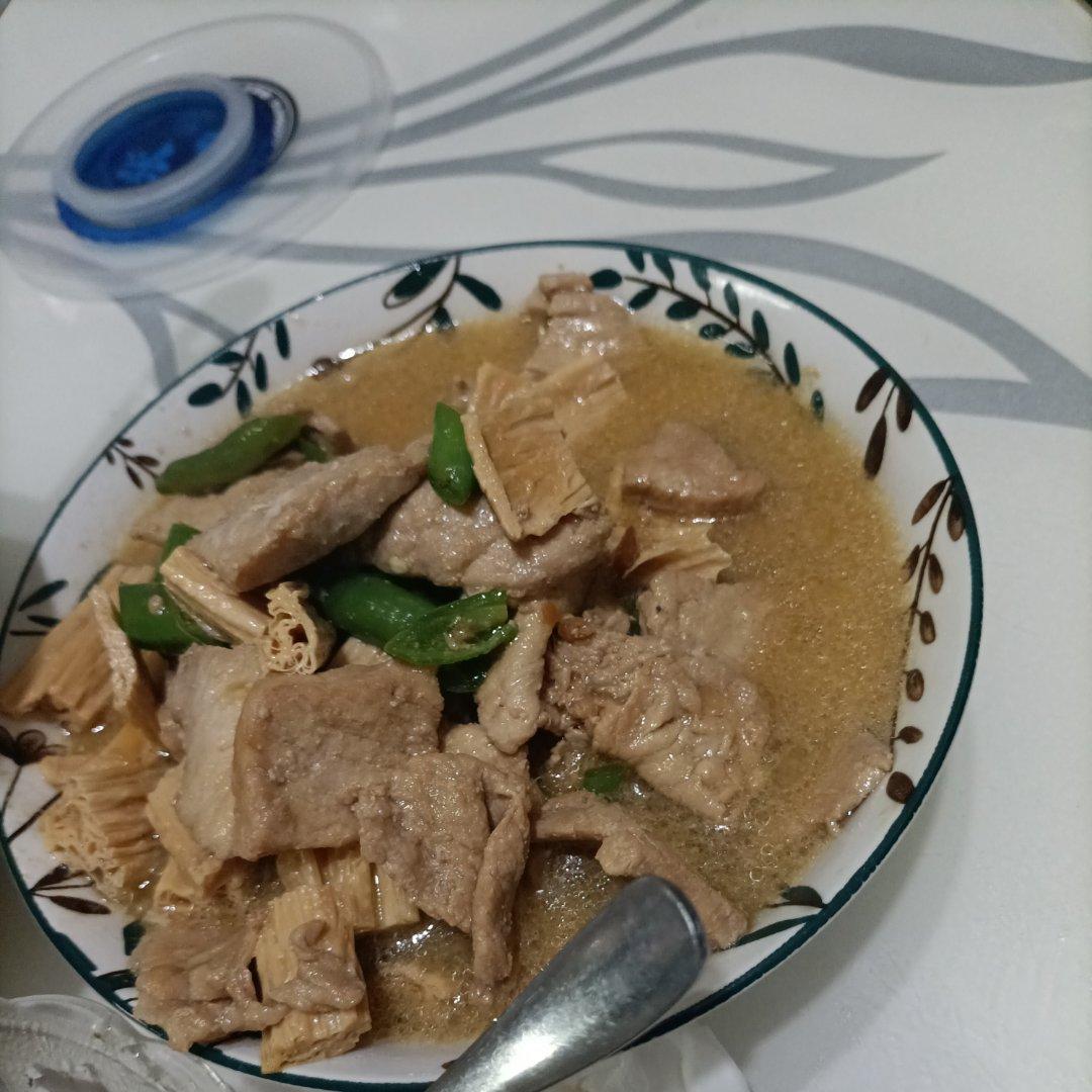 腐竹炒肉