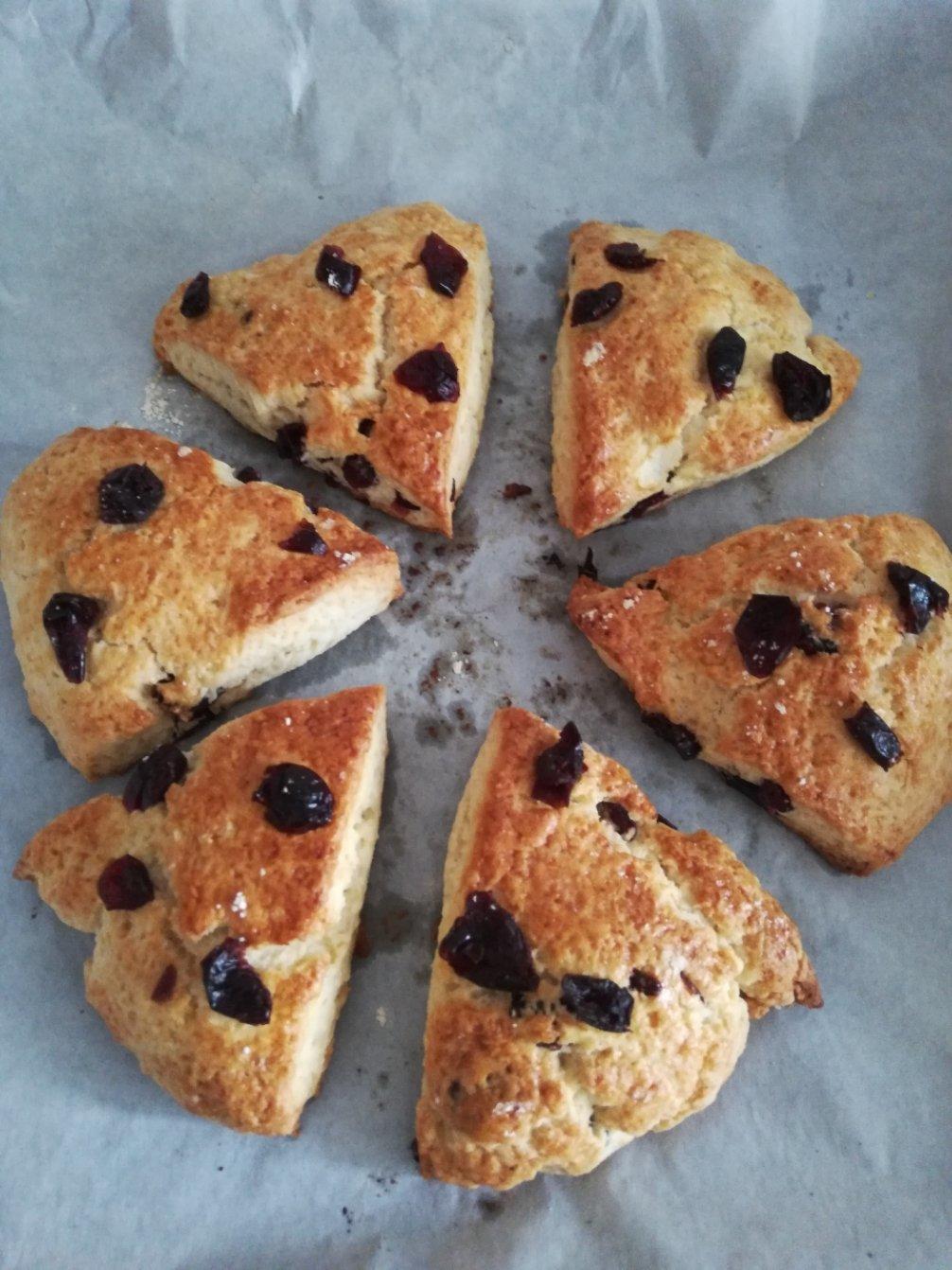 快手淡奶油蔓越莓司康（零失败）