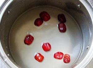 板栗红枣粥的做法 步骤1