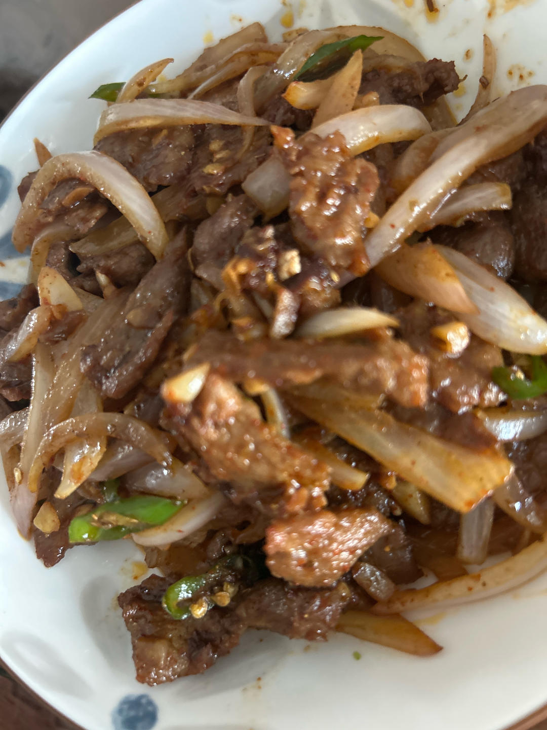 孜然牛肉（👈孜然肉片向左，吉野家向右👉）