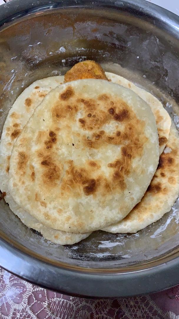 洒脱823做的为什么自己烙的家常饼会发硬跟我学这个好吃的烙饼方法吧