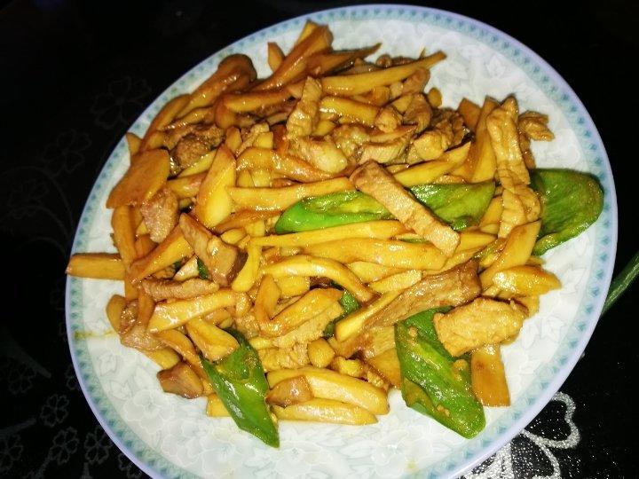 青椒素炒杏鲍菇