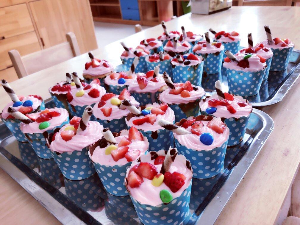 鲜奶油戚风杯子蛋糕（纸杯蛋糕）