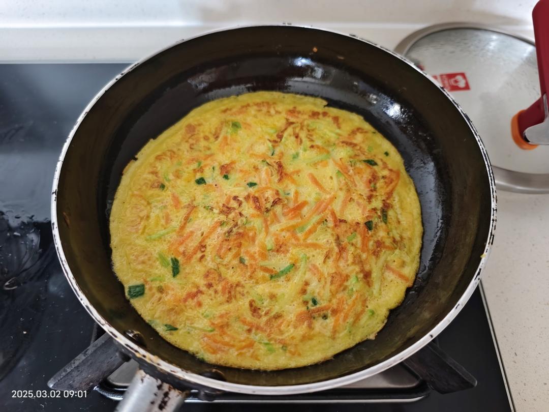 宝宝吃的压根不剩西葫芦胡萝卜蛋饼