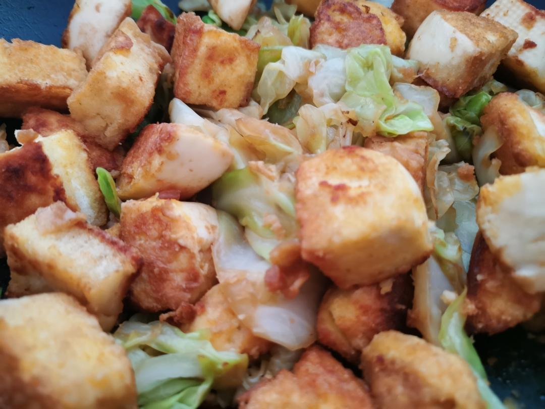 烧烤摊超火的包菜炒馒头