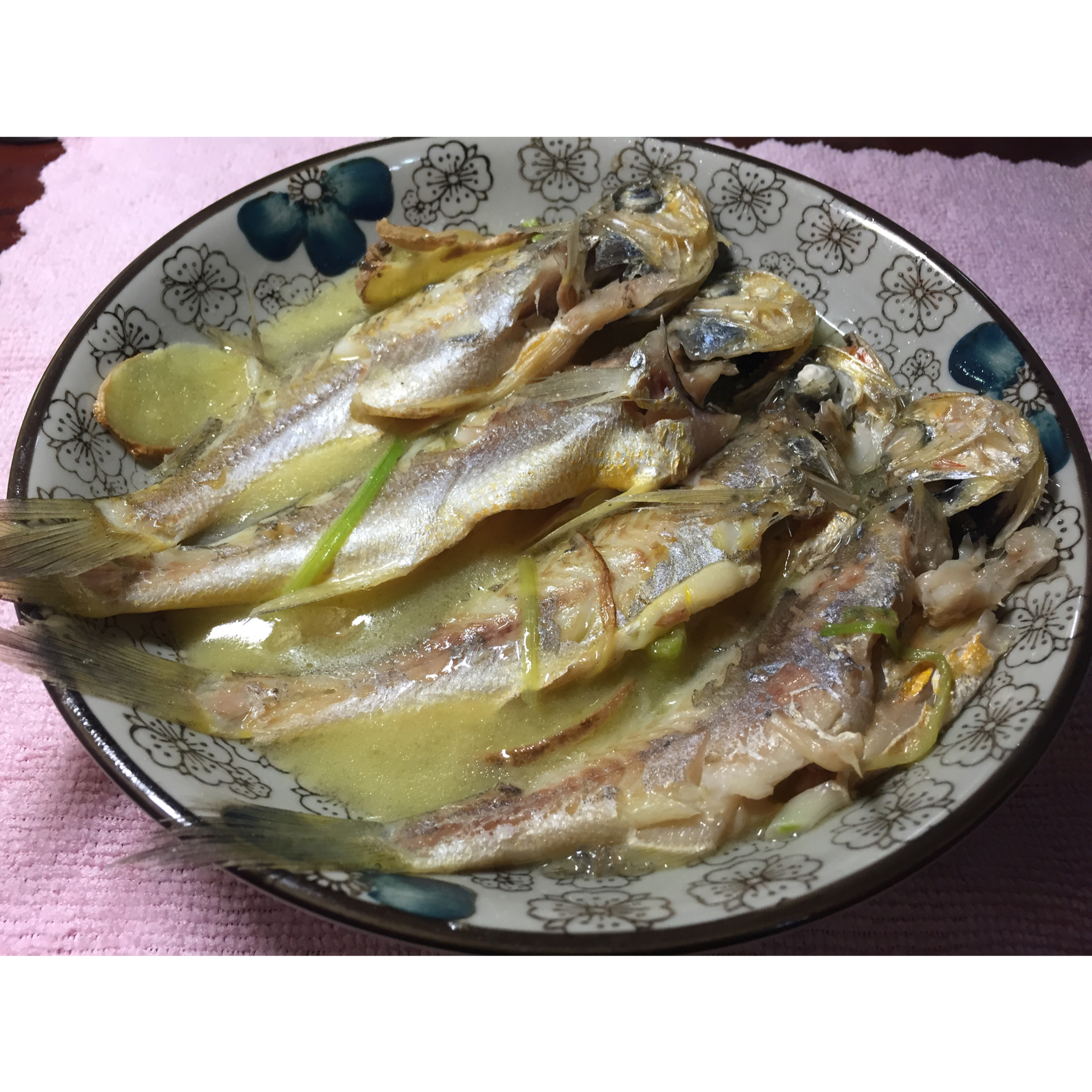 香煎小黄鱼