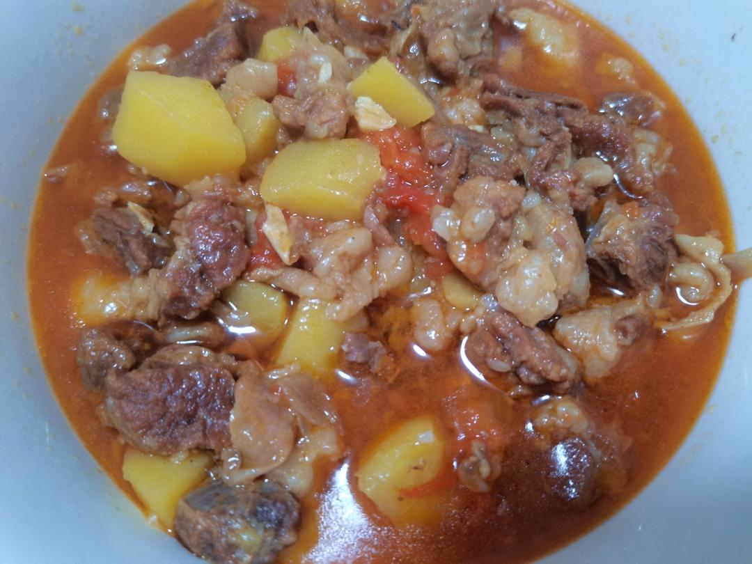 西红柿土豆炖牛肉