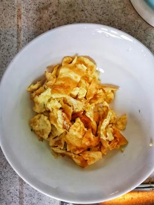 「健康餐」香菇木耳炒鸡蛋的做法 步骤4