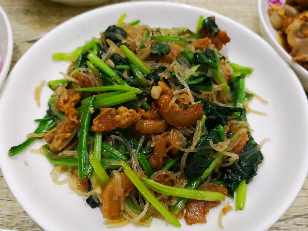 菠菜炒粉丝