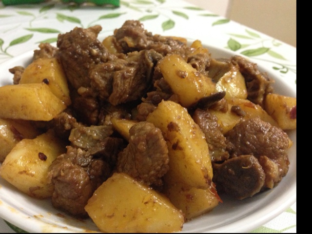 川味土豆烧排骨