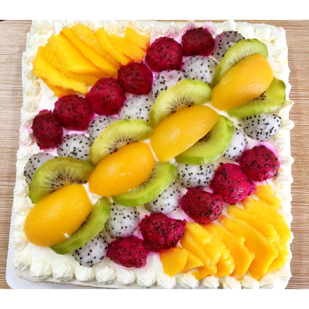 方形水果夹层蛋糕